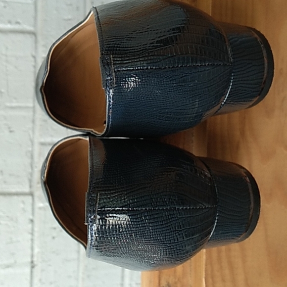 Beautiful Blue Snakeskin J.Renee Bambalina 8.5 M Flats - Picture 6 of 9